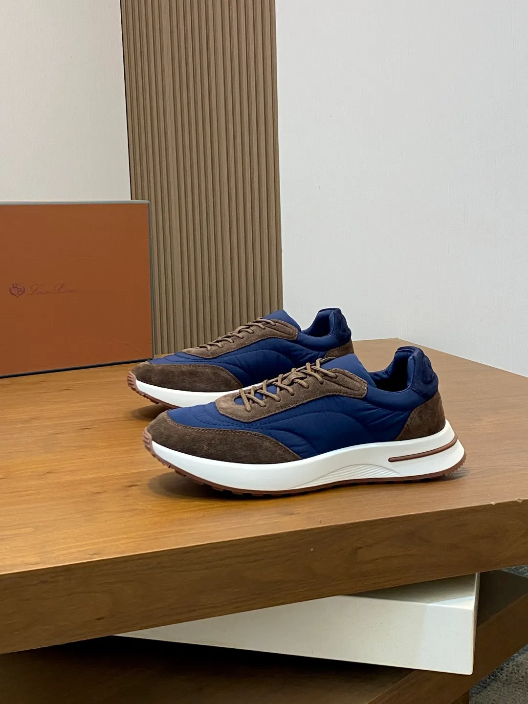 💰740 Loro Piana - Classic casual shoes, men's lace-up casual shoes and sneakers, high-quality lightweight and comfortable fabrics, suitable for outdoor leisure, the color scheme is young and energetic, and it looks great with sportswear or casual suits! Code number: 39-44 (38, 45, 46, can be customized